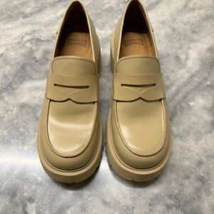 Camper Shoes 7.5 (Like New)